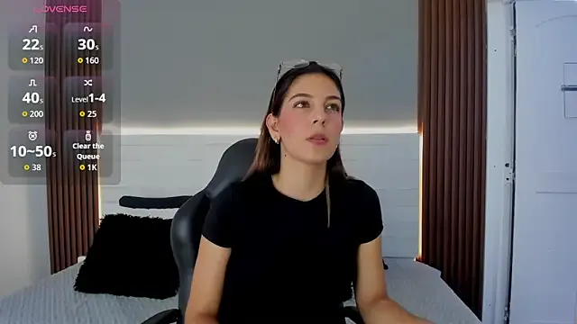 Emmy_Meadows on StripChat 