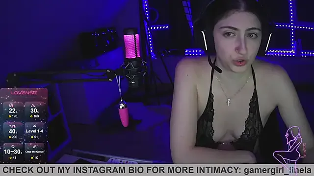 Gamergirl-Linela — LT Gets Dildo Boobs Play Video