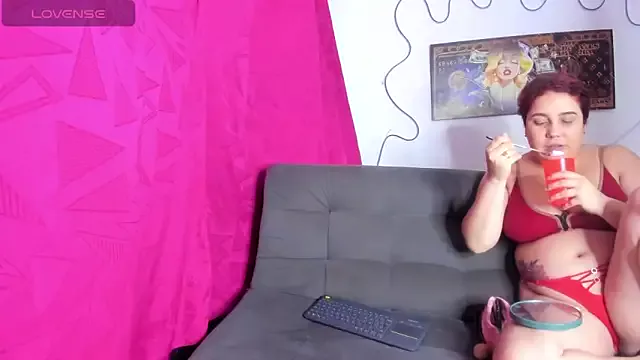 GODDESSS777 on StripChat 