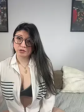 hannaasweet on StripChat 