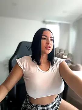 HannaBeckett — Get naked and pussy tease