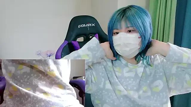 hazuki_8008 on StripChat