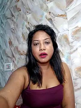 Freechat hornyzinia123 on StripChat