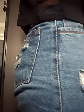 Isabella_Varella — show naked ass