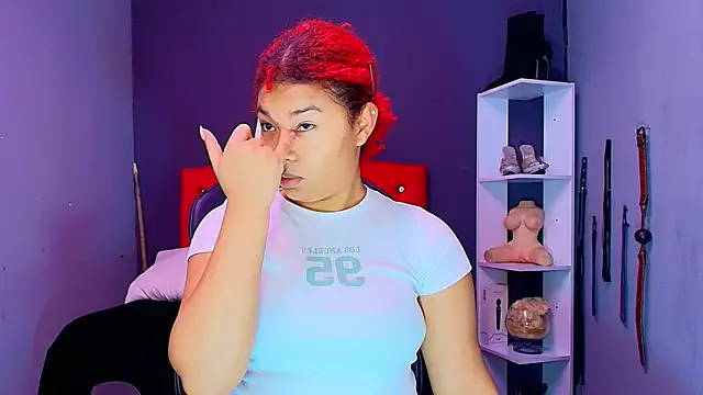 JadaRoberts on StripChat 