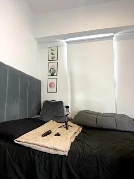 JanyLunaa on StripChat