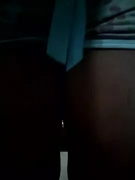 kelleysinedd on StripChat 