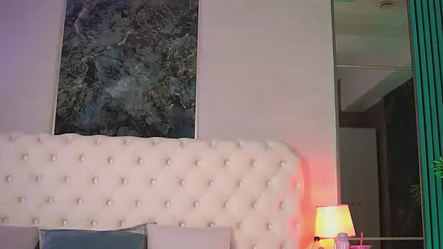 KendraMoon — Make my legs shaking of pleasure