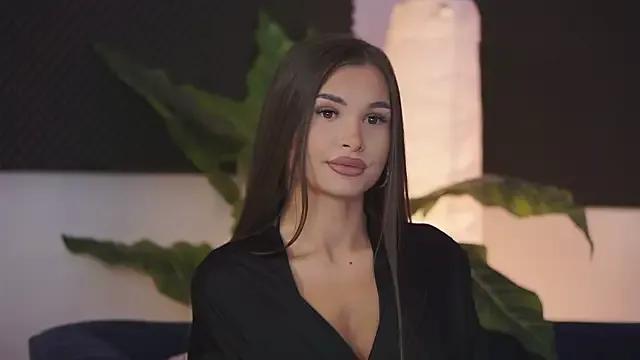 KyssaraPlay on StripChat 