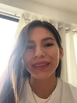 LalieFR on StripChat 