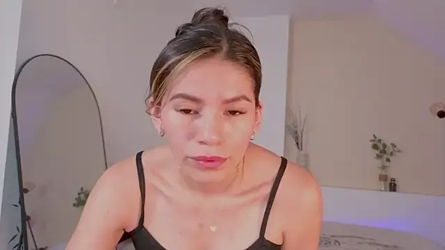 LalieFR on StripChat 