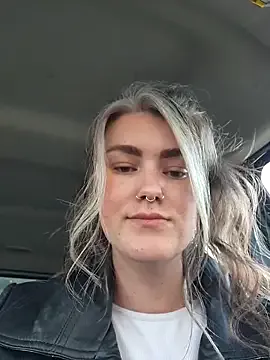 Lilmissvyx — Tits in your face & add clamps