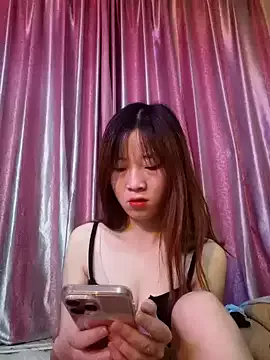 littleqiu on StripChat 