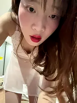 littleqiu on StripChat 