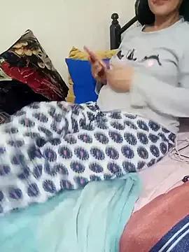 lolo890 on StripChat 