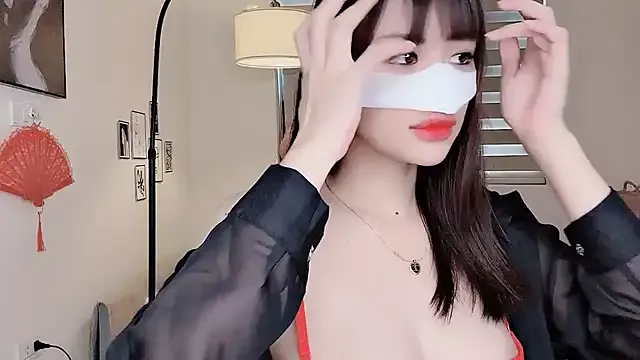 MaiLiiil — finger play pussy