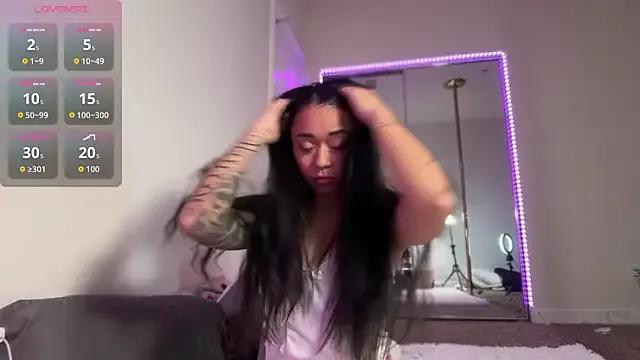 mimibabyxxx on StripChat 