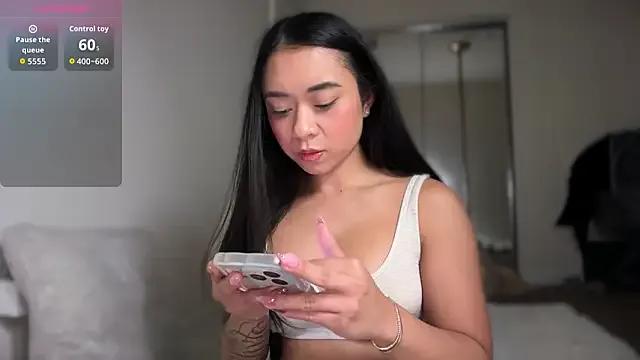 mimibabyxxx on StripChat 