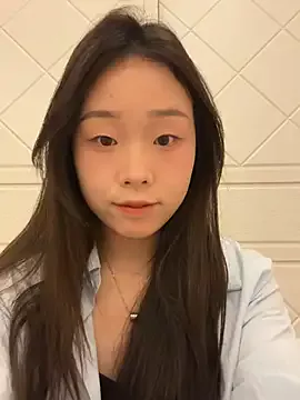 Minnie-66 on StripChat 