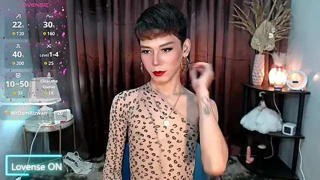 MissTransStella69 on StripChat