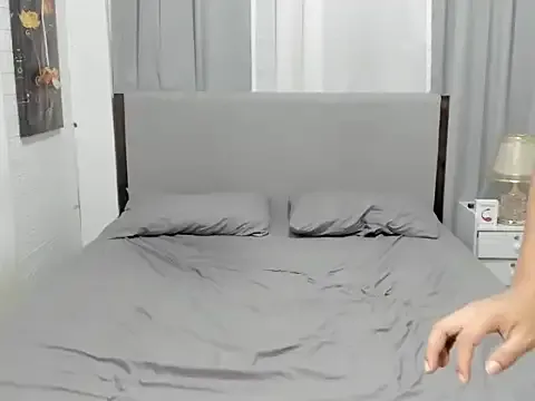 Naughty_Scarlet — cum shot