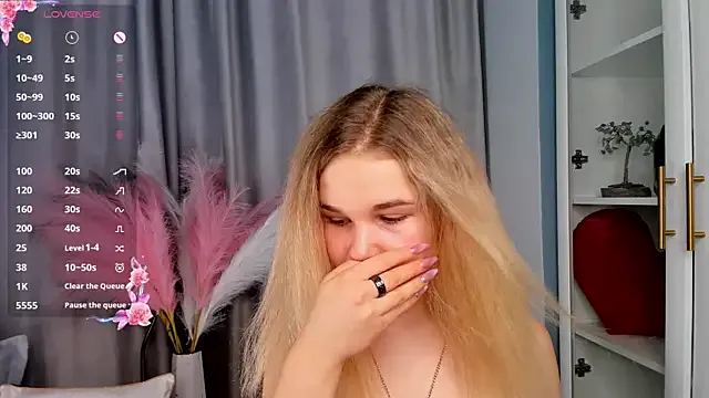 OdetteHarwick — Do you want to see what underwear on me?
