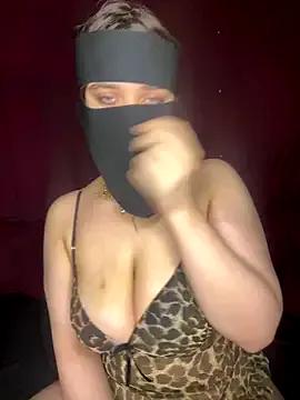 RooVaaN-Xx on StripChat 