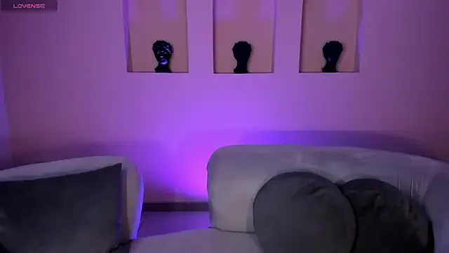 SamanthaConnorX on StripChat 