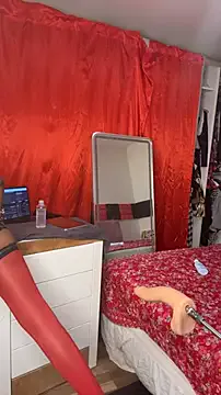 Shantel-Olivia — Open Tiny Asshole