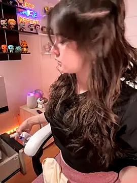 Sharon_07 on StripChat