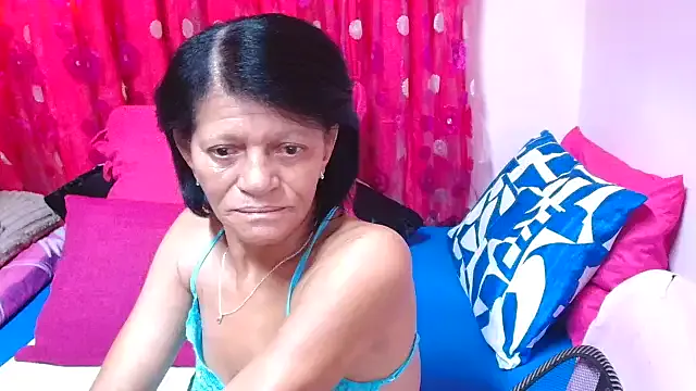 SLUTTYROXY — please tip i appreciate your kindness xx