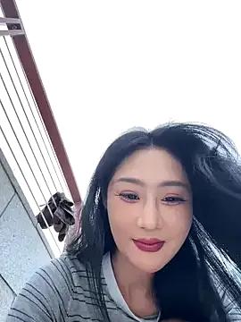 Freechat so-linger on StripChat