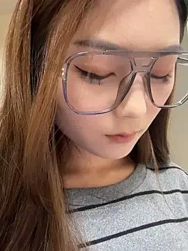 Sweet-Angel999 on StripChat