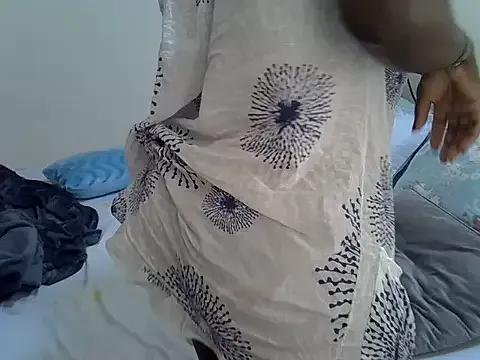 Sweet_Bear on StripChat 