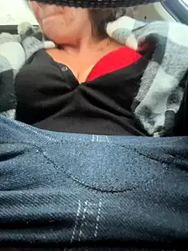 SweetandSluttyMilf on StripChat