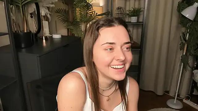 ThelmaJusto — Take off shorts and slap peach^^