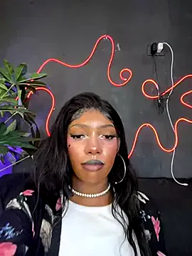 TIFFANYYSTAR on StripChat 