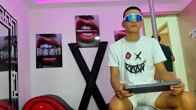 StripChat TWINKS_FRIENDS is Freechat TWINKS_FRIENDS — HI GUYS