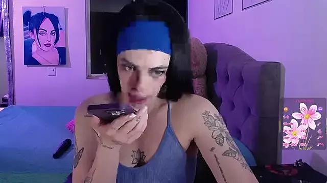 violett_honney on StripChat