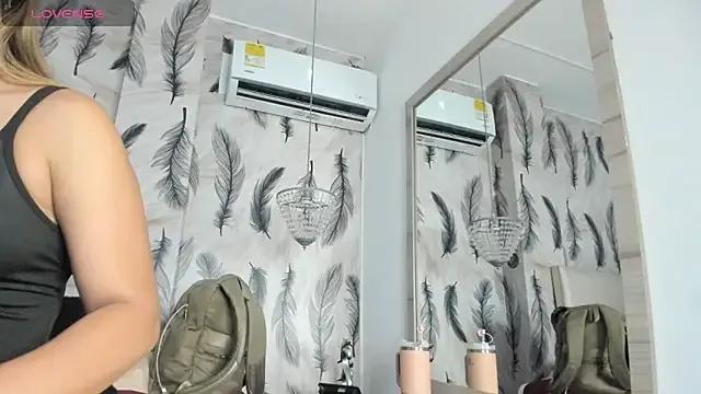 Vivi_prinncess on StripChat 