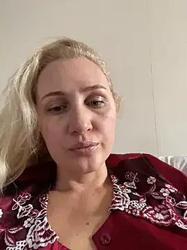 YourBlondee on StripChat