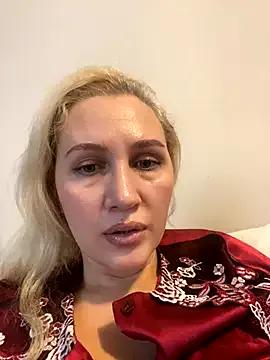 YourBlondee on StripChat