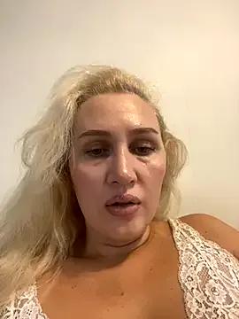 YourBlondee on StripChat