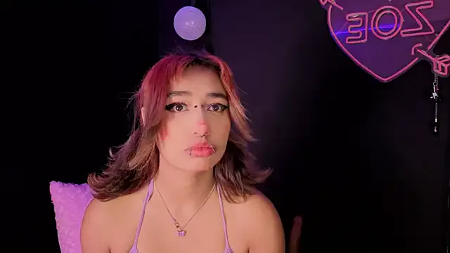 zoelight18 — Freechat on StripChat