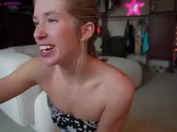 lucy_gooosey from Chaturbate is Freechat