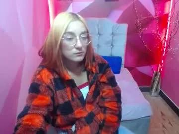 perla_red from Chaturbate is Freechat