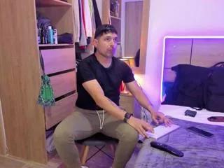 alessandro_sweet from Flirt4Free is Freechat