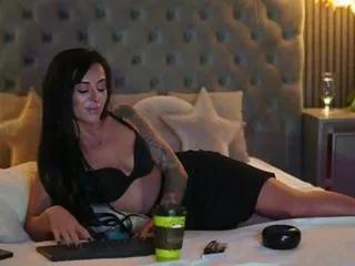 Girls: Stay up-to-date with the latest immersive cam streams gallery and try the most sensual entertainers flaunt their aroused bushes and steaming hot physiques as they lay bare and cum.