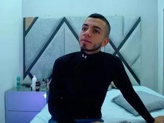 andrew_cosio from Flirt4Free is Freechat