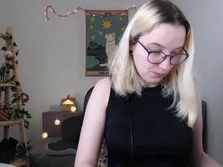 kira_tarot from Flirt4Free is Freechat